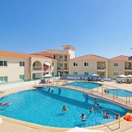 Olivia By Interhome * Paralimni
